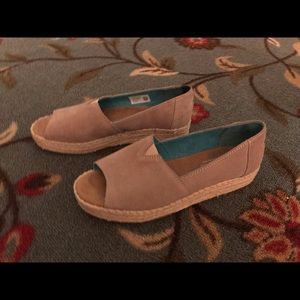 Toms suede open toe shoe.